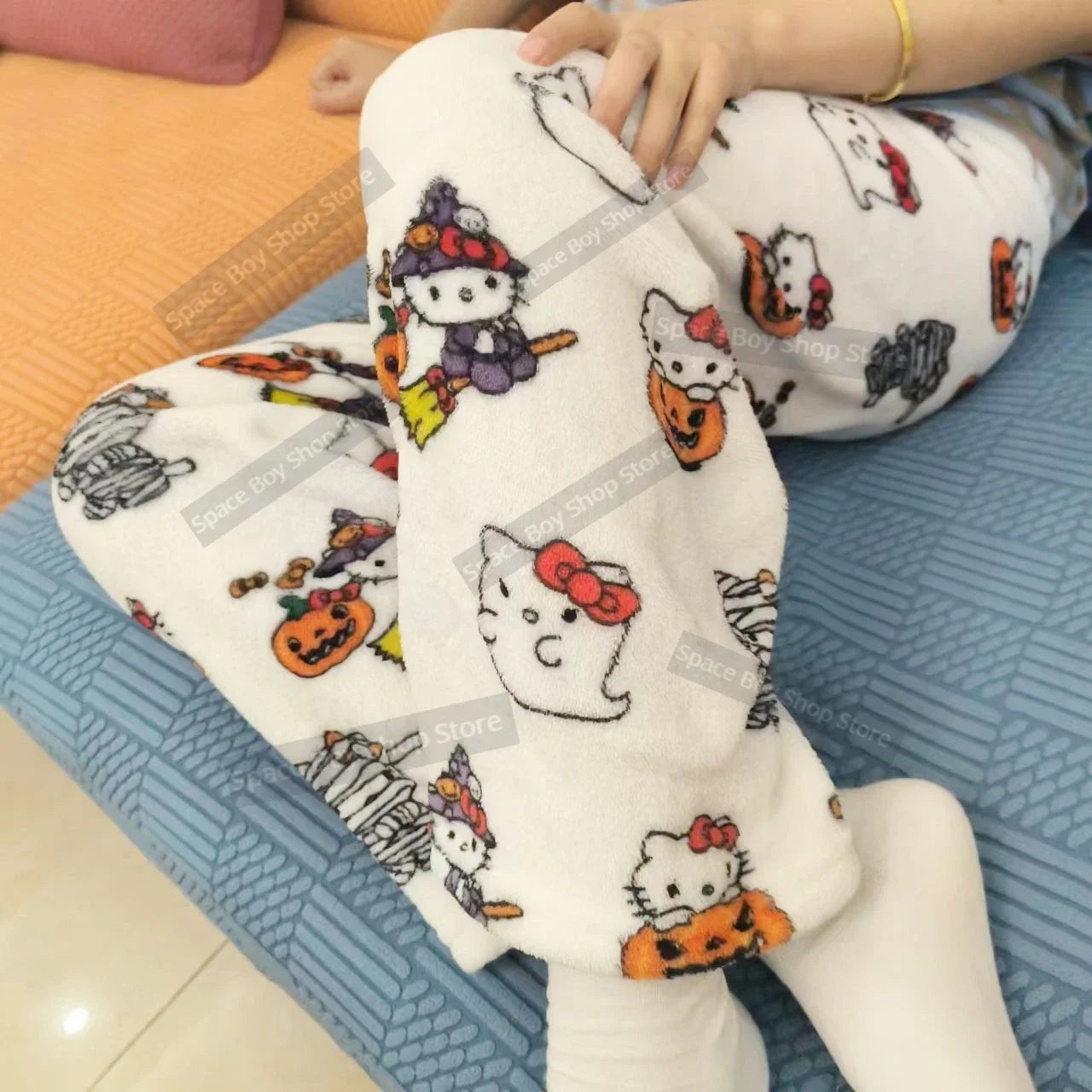 Calça de Pijama Feminina – Fleece Coral Macio com Estampa Hello Kitty e Personagens