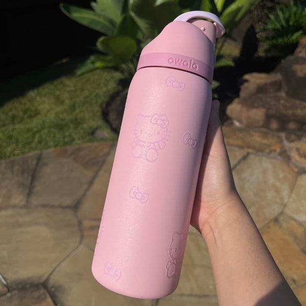 Garrafa Owala Freesip Hello Kitty 946ml | Edição Limitada