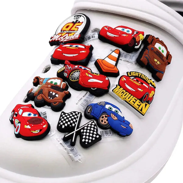 Pins Relâmpago McQueen Pack 6 Unidades | Acessório Personalizado para Mochilas e Roupas