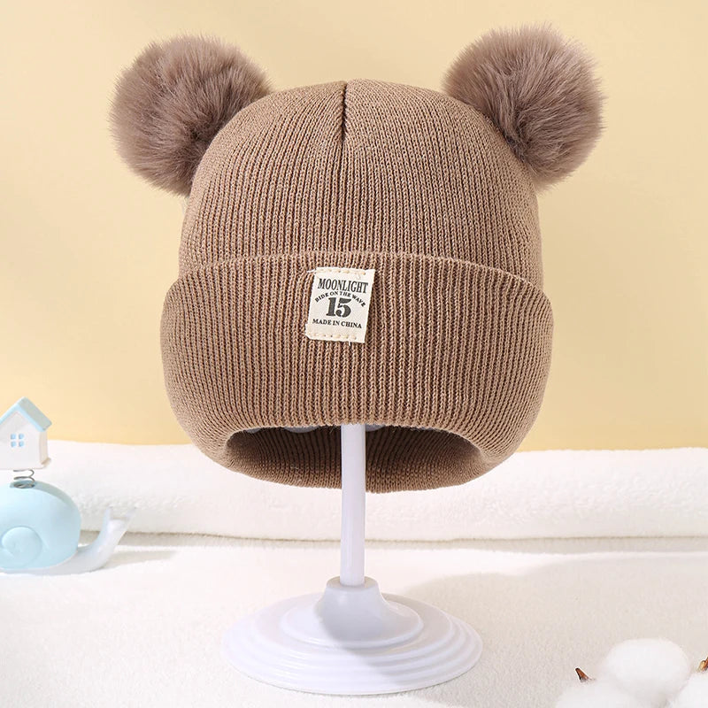 Gorro Infantil com Pompom – Quentinho e Confortável para Bebês de 0 a 3 Anos
