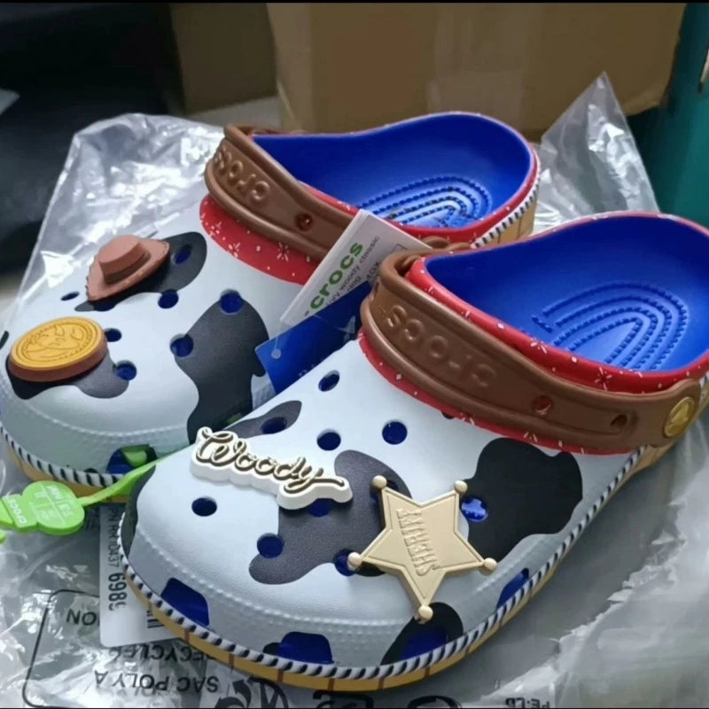Sandália Infantil Woody Toy Story – Antiderrapante, Macia e Divertida para Crianças