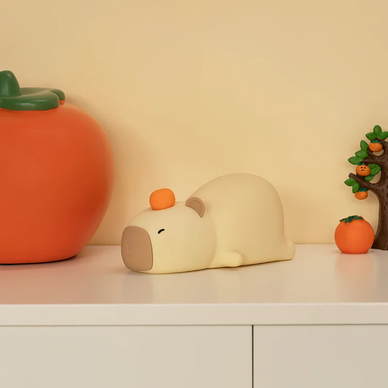 Luminária Capivara de Silicone – Luz Noturna LED Recarregável para Crianças
