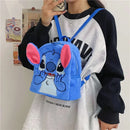 Mochila de Pelúcia Stitch 24cm – Macia, Espaçosa e Perfeita para Crianças