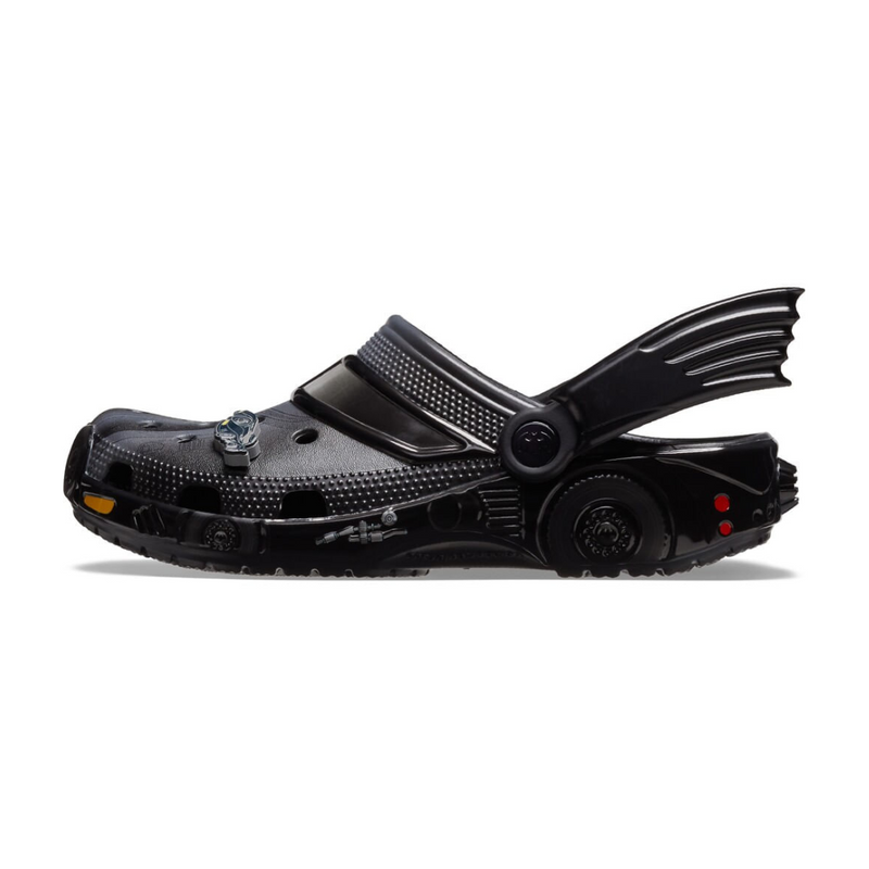 Sandália Batmóvel Classic Clog - Conforto e Estilo com o Herói de Gotham!