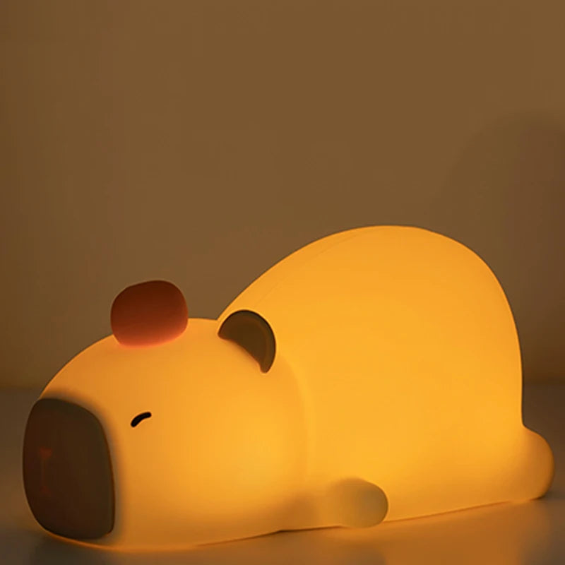 Luminária Capivara de Silicone – Luz Noturna LED Recarregável para Crianças