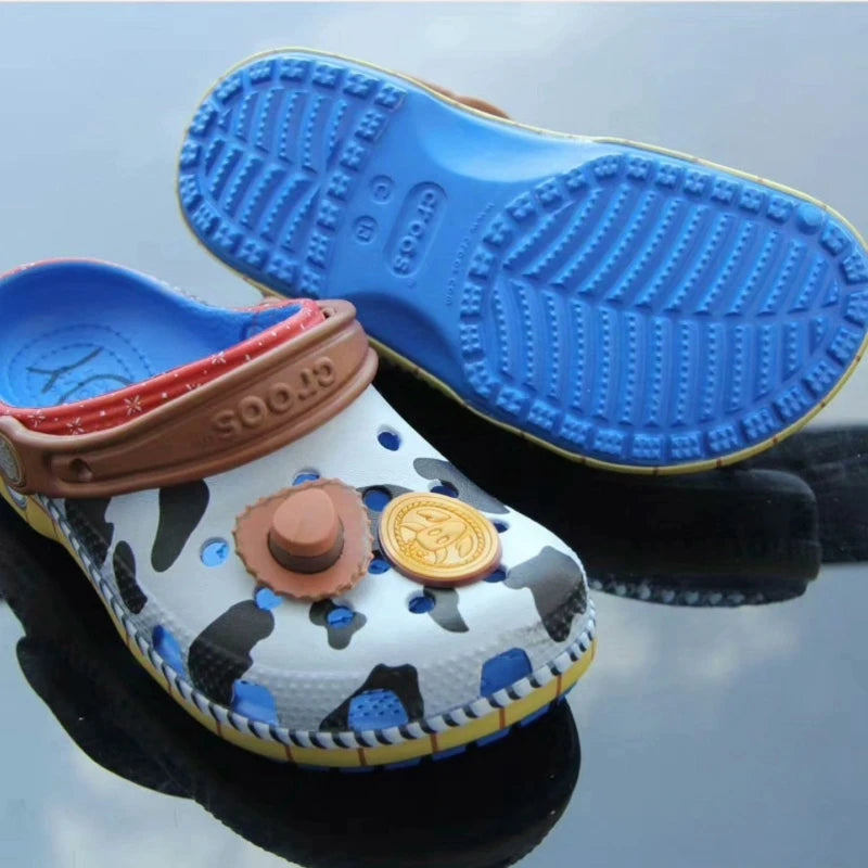 Sandália Infantil Woody Toy Story – Antiderrapante, Macia e Divertida para Crianças